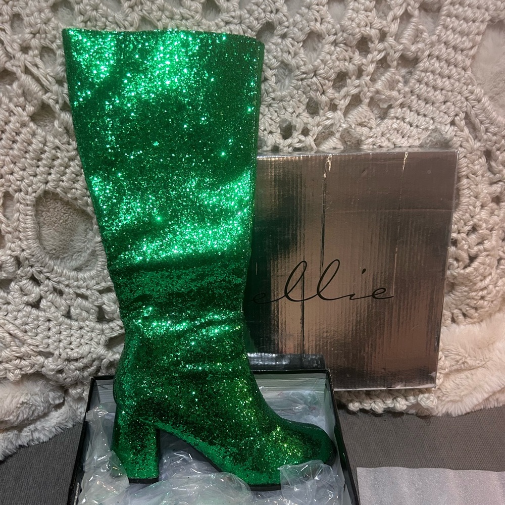 Stunning boots just in time for st Patrick’s day